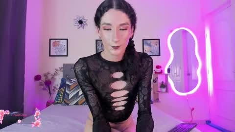 Violet online show from February 2, 2026, 3:49 am