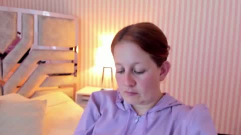 Violeta online show from December 13, 2024, 1:59 am