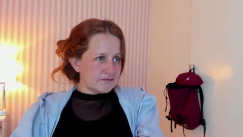 Violeta online show from December 15, 2024, 1:02 am