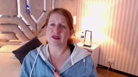 Violeta online show from December 27, 2024, 12:39 am