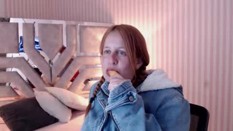 Violeta online show from January 25, 2025, 2:04 am