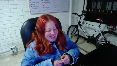 Violeta online show from March 12, 2025, 5:02 am