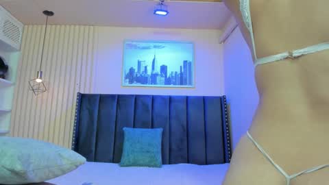 Viiolett online show from February 28, 2026, 7:26 pm