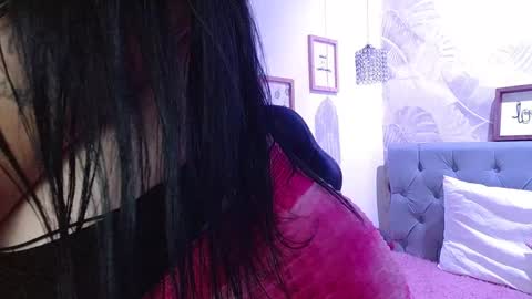 viioleta online show from February 6, 2025, 3:20 pm