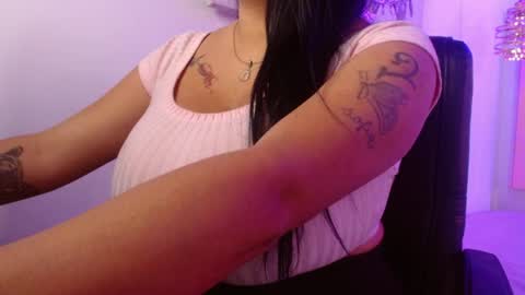 Snapshot of viiolleta chatting on May 23, 2026, 12:31 pm viioleta online show from May 23, 2026, 12:31 pm