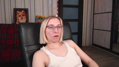 Snapshot of vikaericka chatting on February 8, 2026, 6:50 am Vika online show from February 8, 2026, 6:50 am