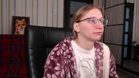 Snapshot of vikaericka chatting on May 2, 2026, 1:05 pm Vika online show from May 2, 2026, 1:05 pm
