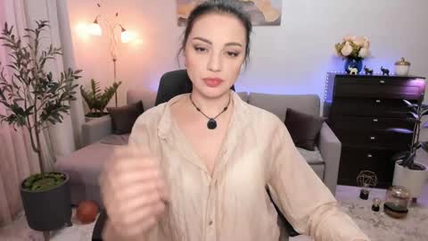 Snapshot of vikibellson chatting on June 7, 2026, 6:55 pm Viki Bellson online show from June 7, 2026, 6:55 pm