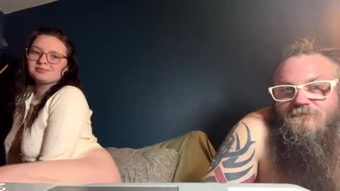 Snapshot of vikingandvixen44 chatting on October 24, 2025, 12:30 am vikingandvixen44 online show from October 24, 2025, 12:30 am