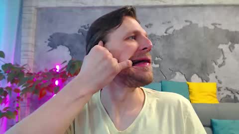 vikingchrisss online show from March 28, 2026, 9:53 am