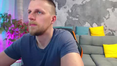 vikingchrisss online show from May 25, 2026, 8:42 am