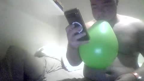 Snapshot of vikingo3333893888 chatting on June 3, 2026, 9:01 am Vikingo online show from June 3, 2026, 9:01 am