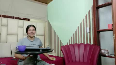 vikiTomson online show from March 6, 2026, 1:18 pm