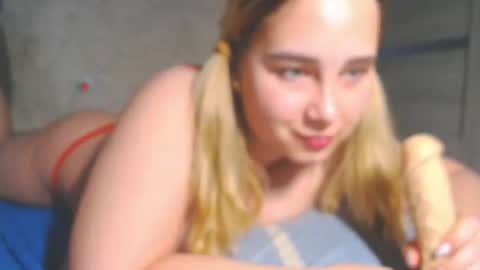 Snapshot of vikiwaitingforyou chatting on July 20, 2026, 4:27 am Vitoria online show from July 20, 2026, 4:27 am