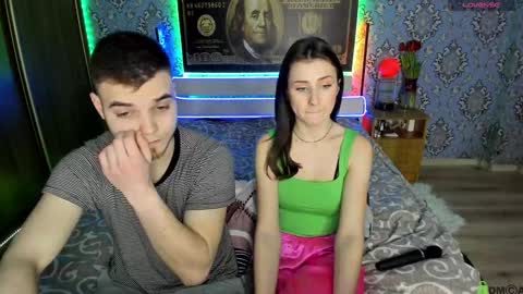 Snapshot of vikki_and_george chatting on February 4, 2025, 6:27 pm vikki and george online show from February 4, 2025, 6:27 pm