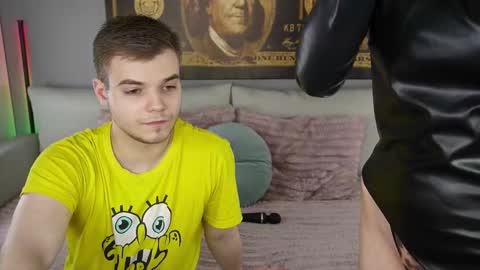 Snapshot of vikki_and_george chatting on September 13, 2025, 8:19 pm vikki and george online show from September 13, 2025, 8:19 pm