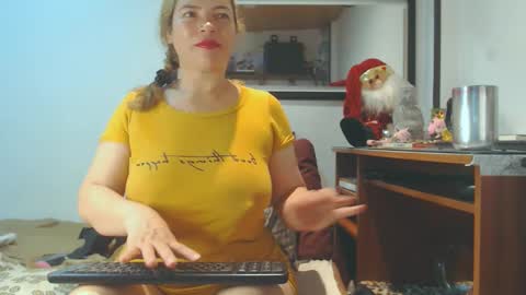VIKKKTORIAAA online show from December 2, 2024, 5:48 am