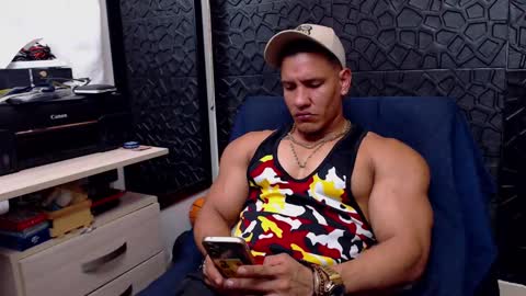 Viktor Herrera online show from March 1, 2025, 4:11 pm