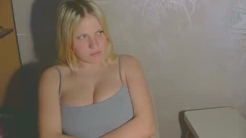 viktoria20502 online show from December 15, 2025, 1:15 pm