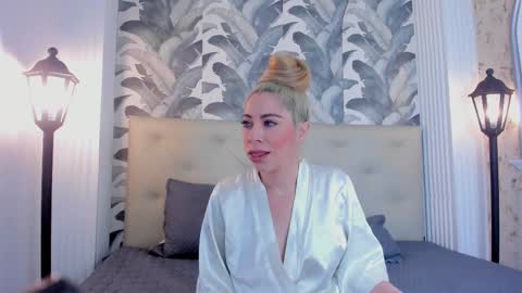 Snapshot of viktoria_davis_ chatting on January 3, 2025, 3:22 pm Viktoria online show from January 3, 2025, 3:22 pm