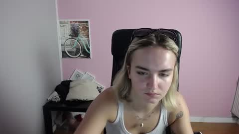 Snapshot of viktoria_lovely chatting on June 23, 2026, 7:17 am viktoria_lovely online show from June 23, 2026, 7:17 am