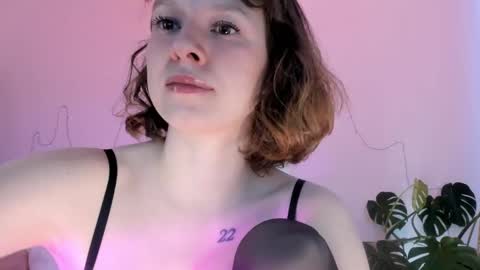 Snapshot of viktoria_sullivans chatting on February 9, 2025, 9:37 am Vikky online show from February 9, 2025, 9:37 am