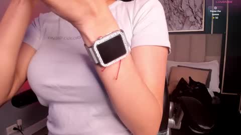 Victoria online show from December 17, 2025, 10:16 pm