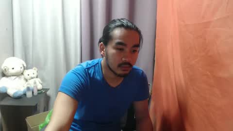 Snapshot of vin_17 chatting on February 17, 2025, 4:31 am Call me Marvin online show from February 17, 2025, 4:31 am