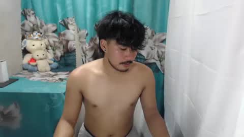 Snapshot of vin_17 chatting on October 7, 2025, 12:57 pm Call me Marvin online show from October 7, 2025, 12:57 pm