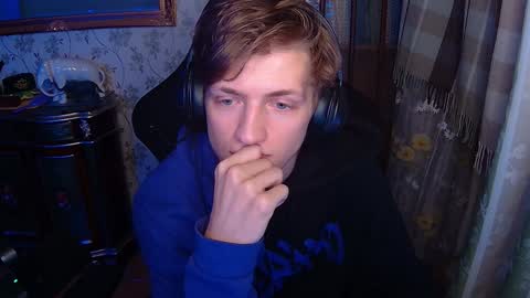 Snapshot of vince__dice chatting on December 5, 2024, 4:34 pm Dimoooooon online show from December 5, 2024, 4:34 pm