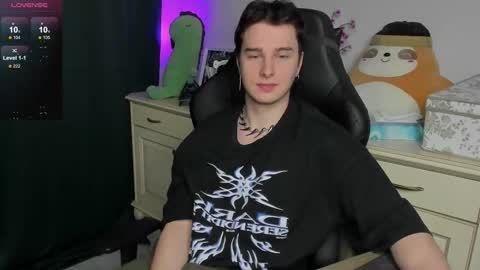 Vincent Strong online show from January 16, 2026, 2:32 pm