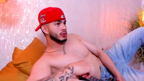 Snapshot of vincentblack_ chatting on October 11, 2025, 4:44 am Vincent online show from October 11, 2025, 4:44 am