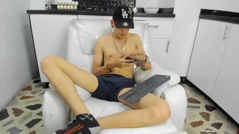 Vincent online show from December 12, 2024, 1:21 am