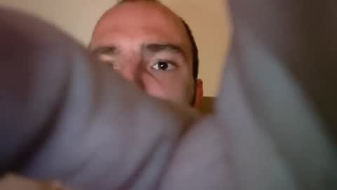 Snapshot of vinnie8888889 chatting on April 30, 2026, 10:47 pm Vince online show from April 30, 2026, 10:47 pm