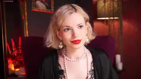 Snapshot of vinyl_kiss chatting on July 24, 2026, 8:51 pm Carrie Next streams Sat Sun 3pm-11pm EST online show from July 24, 2026, 8:51 pm