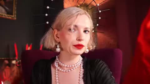 Snapshot of vinyl_kiss chatting on August 2, 2026, 9:02 pm Carrie Next streams Sat Sun 3pm-11pm EST online show from August 2, 2026, 9:02 pm