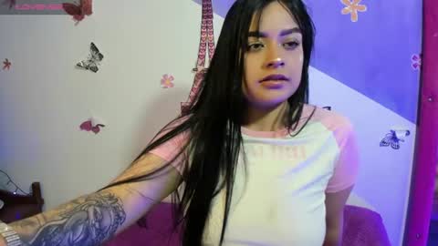 Snapshot of vio_let_ chatting on June 22, 2026, 3:36 am Daniela online show from June 22, 2026, 3:36 am