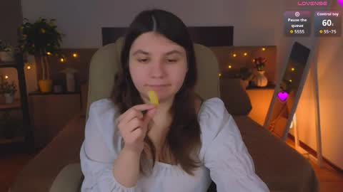 Viola online show from April 4, 2026, 8:06 pm