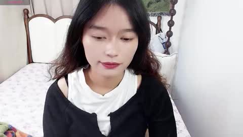 Snapshot of violazona chatting on February 8, 2026, 6:17 am Zona online show from February 8, 2026, 6:17 am