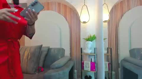 Snapshot of violeet_scottt chatting on February 14, 2026, 10:23 am Violette online show from February 14, 2026, 10:23 am