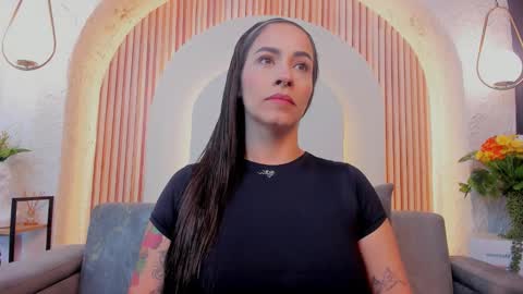 Violette online show from March 26, 2026, 10:21 am