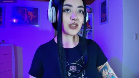 violet online show from April 16, 2026, 7:53 am