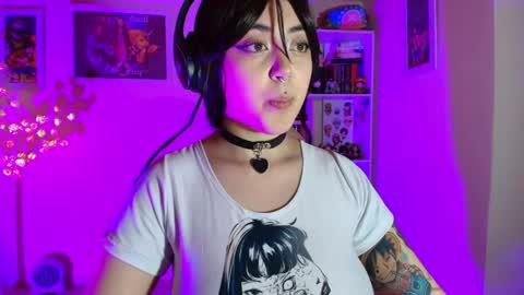 violet online show from May 25, 2026, 11:11 pm