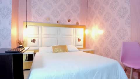 Violet  online show from February 28, 2026, 11:55 am