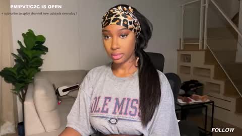 Fantasy Black Girl online show from March 8, 2026, 7:12 am