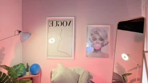 Snapshot of violet__15 chatting on July 3, 2026, 12:00 pm violet__15 online show from July 3, 2026, 12:00 pm