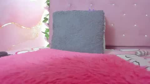 violet__taylor_ online show from April 14, 2026, 2:17 am