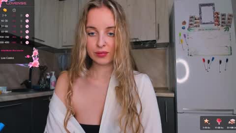 Violet online show from February 12, 2025, 1:16 pm