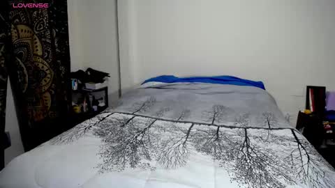 Snapshot of violet_bosh chatting on November 21, 2025, 2:27 pm Violet online show from November 21, 2025, 2:27 pm