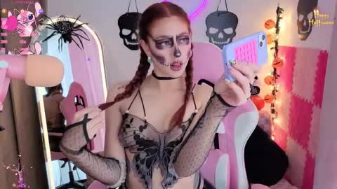 violet online show from October 20, 2025, 6:52 pm